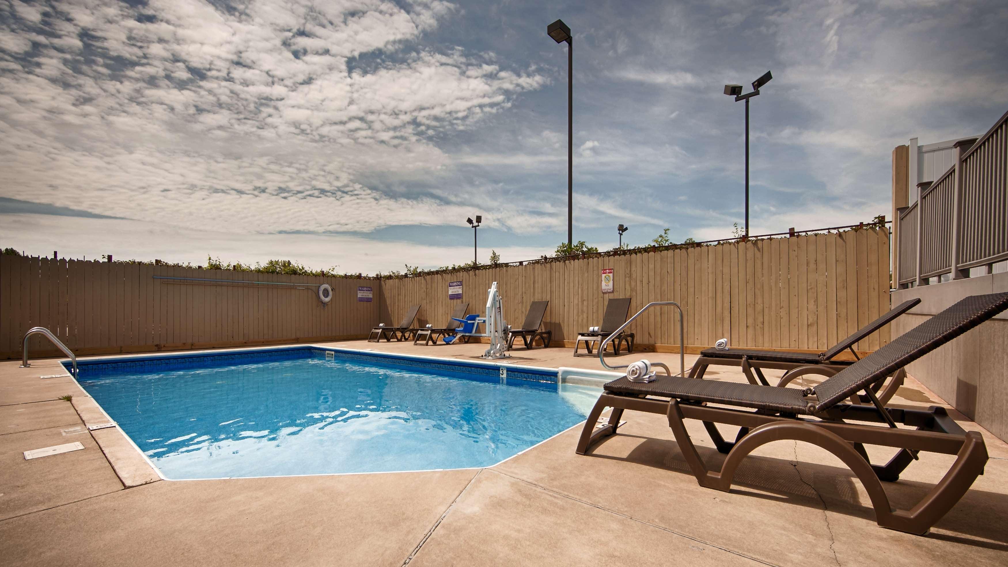 Best Western Crossroads Inn Schererville Esterno foto